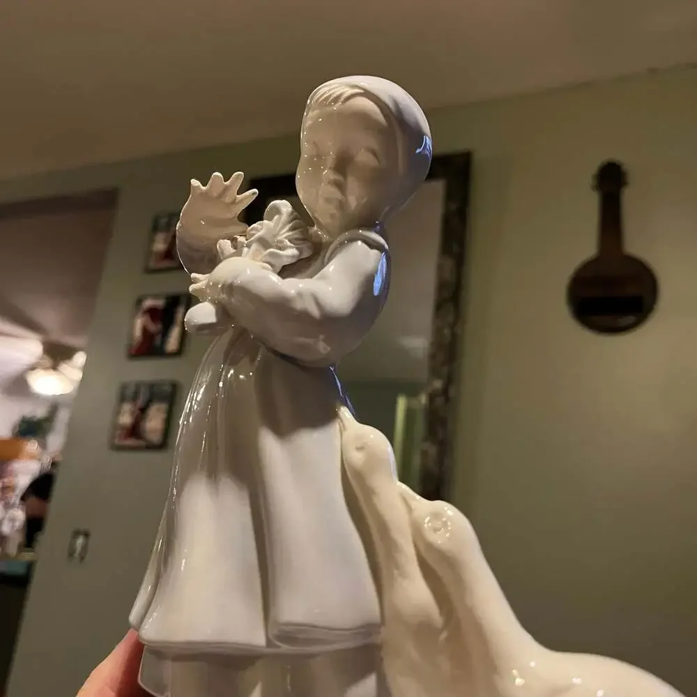 Holland Mold Girl With Geese - Excellent Detail